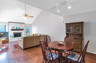 13833 Hollowgreen Dr, Houston, TX 77082 - Photo 15