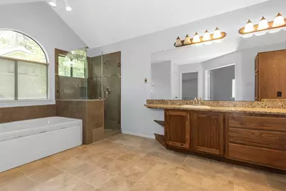 131 Trace Creek Drive, The Woodlands, TX 77381 - Photo 17