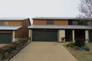 1914 20th St, Huntsville, TX 77340 - Photo 1