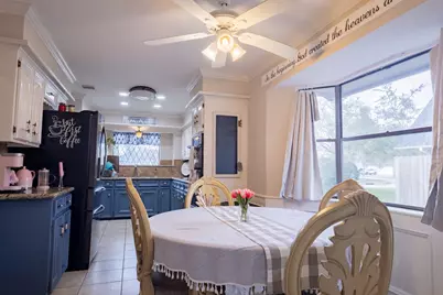 1203 Middlecreek Street, Friendswood, TX 77546 - Photo 9