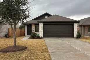 2935 Summer Breeze Wy, Angleton, TX 77515 - Photo 1