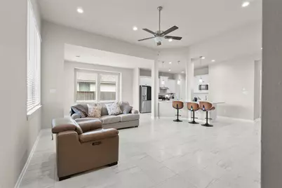 10115 Maclaren Drive, Iowa Colony, TX 77583 - Photo 5