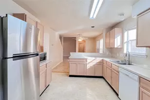 7226 Shaman Ln, Houston, TX 77083 - Photo 7