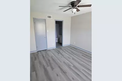 9700 Leawood Boulevard #1102, Houston, TX 77099 - Photo 3