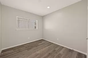 7918 Battleoak Dr, Houston, TX 77040 - Photo 9