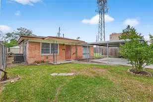 3428 Bradford St, Houston, TX 77025 - Photo 1
