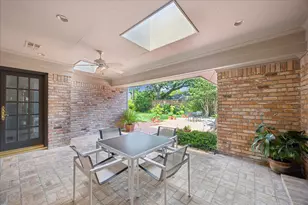 5744 Shady River Dr, Houston, TX 77057 - Photo 13