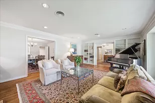 5744 Shady River Dr, Houston, TX 77057 - Photo 5