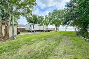 3014 Bay Oaks Harbor Dr, Baytown, TX 77523 - Photo 19