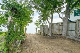 3014 Bay Oaks Harbor Dr, Baytown, TX 77523 - Photo 21