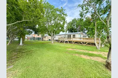 3014 Bay Oaks Harbor Drive, Baytown, TX 77523 - Photo 23