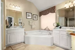 13615 Rainwater Dr, Pearland, TX 77584 - Photo 9