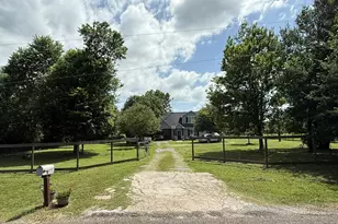 8380 Shady Ln, Bryan, TX 77808 - Photo 3