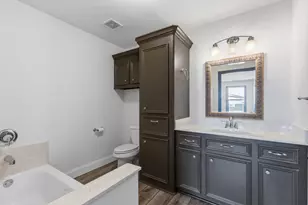 8472 Grand Lake Estates Dr, Montgomery, TX 77316 - Photo 43