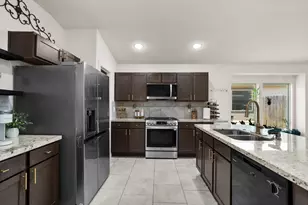 6819 Altadena Dr, Rosharon, TX 77583 - Photo 15