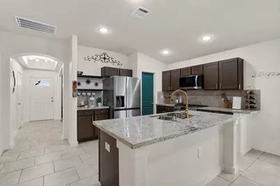 6819 Altadena Drive, Rosharon, TX 77583 - Photo 13