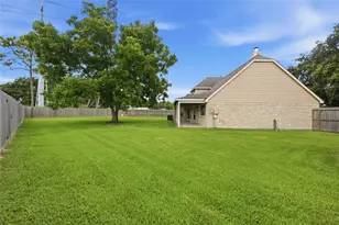 2017 Eastwind Dr, Deer Park, TX 77536 - Photo 33