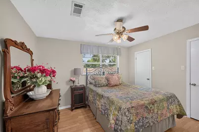 1320 W Palm Drive, Winnie, TX 77665 - Photo 15