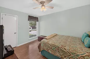 1320 W Palm Dr, Winnie, TX 77665 - Photo 21