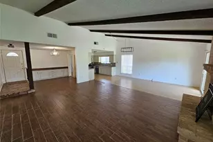 221 Palm Aire Dr, Friendswood, TX 77546 - Photo 9