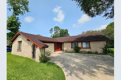 221 Palm Aire Drive, Friendswood, TX 77546 - Photo 1