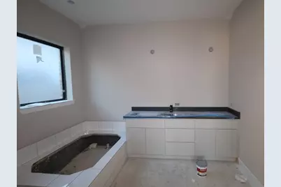 11927 Greenwood Drive, Mont Belvieu, TX 77523 - Photo 11