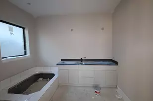 11927 Greenwood Dr, Mont Belvieu, TX 77523 - Photo 11