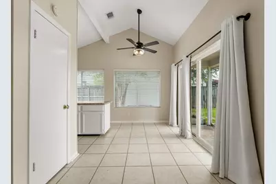 2911 Garden Lane, Sugar Land, TX 77479 - Photo 9
