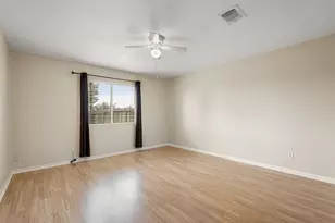 2911 Garden Ln, Sugar Land, TX 77479 - Photo 13