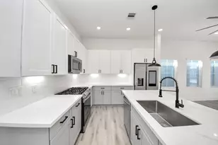 3010 Jensen Springs Ln, Houston, TX 77026 - Photo 19