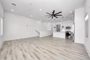 3010 Jensen Springs Ln, Houston, TX 77026 - Photo 11