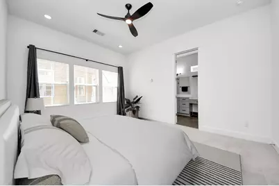 3010 Jensen Springs Lane, Houston, TX 77026 - Photo 15