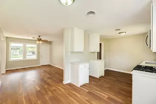 122 N Ringgold St, West Columbia, TX 77486 - Photo 17