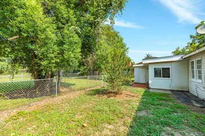 122 N Ringgold Street, West Columbia, TX 77486 - Photo 29