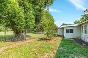 122 N Ringgold St, West Columbia, TX 77486 - Photo 29