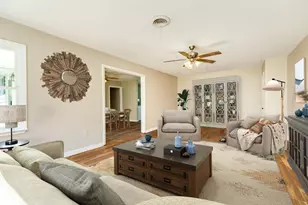 122 N Ringgold St, West Columbia, TX 77486 - Photo 13