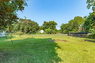 122 N Ringgold St, West Columbia, TX 77486 - Photo 31