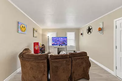 4040 San Felipe Street #202, Houston, TX 77027 - Photo 3