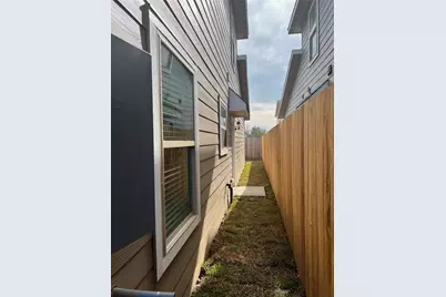 9722 Pelsey, Houston, TX 77029 - Photo 11
