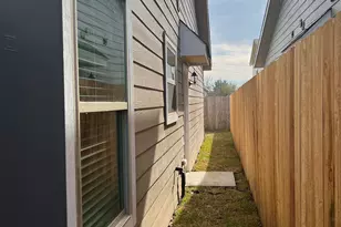 9722 Pelsey, Houston, TX 77029 - Photo 11