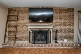 1747 Burning Tree Rd, Houston, TX 77339 - Photo 11