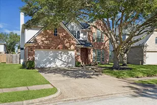 6501 E Bending Oaks Ln, Pearland, TX 77584 - Photo 1