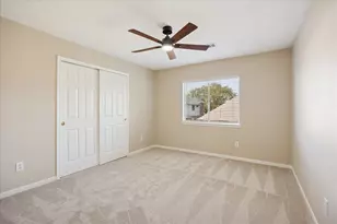 6501 E Bending Oaks Ln, Pearland, TX 77584 - Photo 17