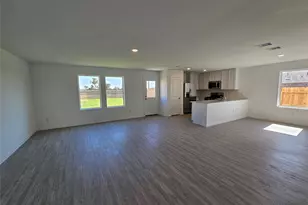 9011 Artic Rockfish Dr, Baytown, TX 77521 - Photo 3