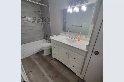 5210 Arboles Drive #B1, Houston, TX 77035 - Photo 15