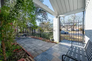 2111 Gray Falls Dr, Houston, TX 77077 - Photo 3