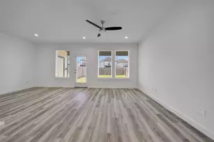 12310 Greenwood Gate Dr, Houston, TX 77047 - Photo 9