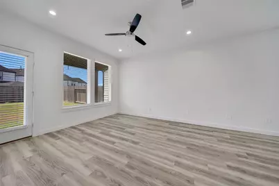 12310 Greenwood Gate Drive, Houston, TX 77047 - Photo 11