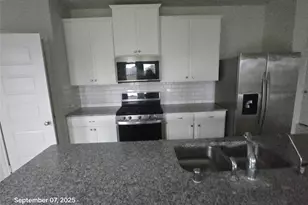 7302 Toluca Dr, Rosharon, TX 77583 - Photo 11