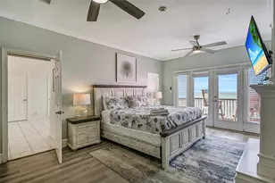 3719 Sabrina, Galveston, TX 77554 - Photo 33